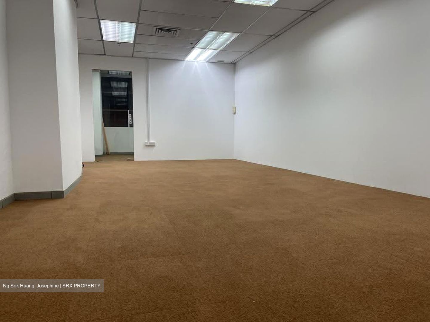 International Plaza (D2), Office #633715971